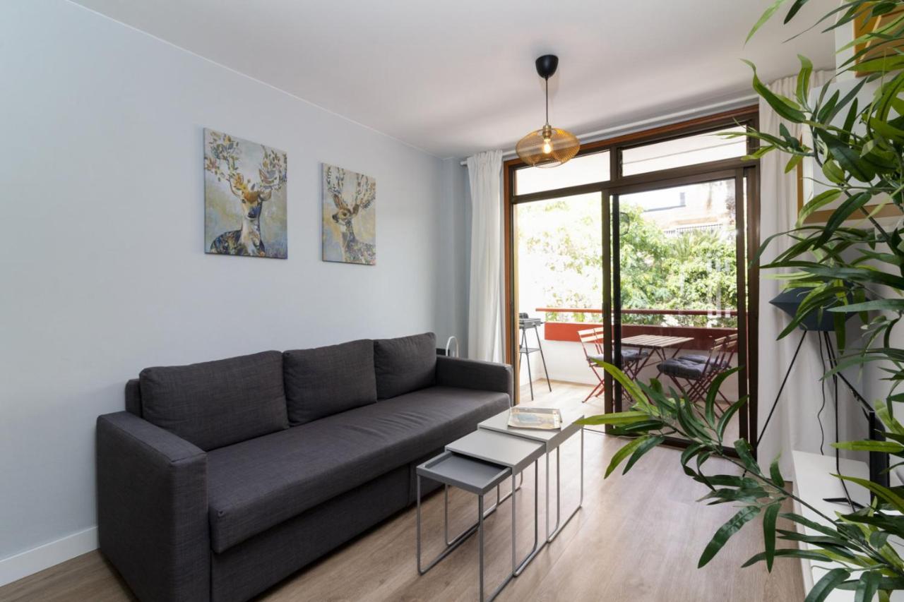 Homeforguest New Modern Apartment With Pool Арона Екстериор снимка