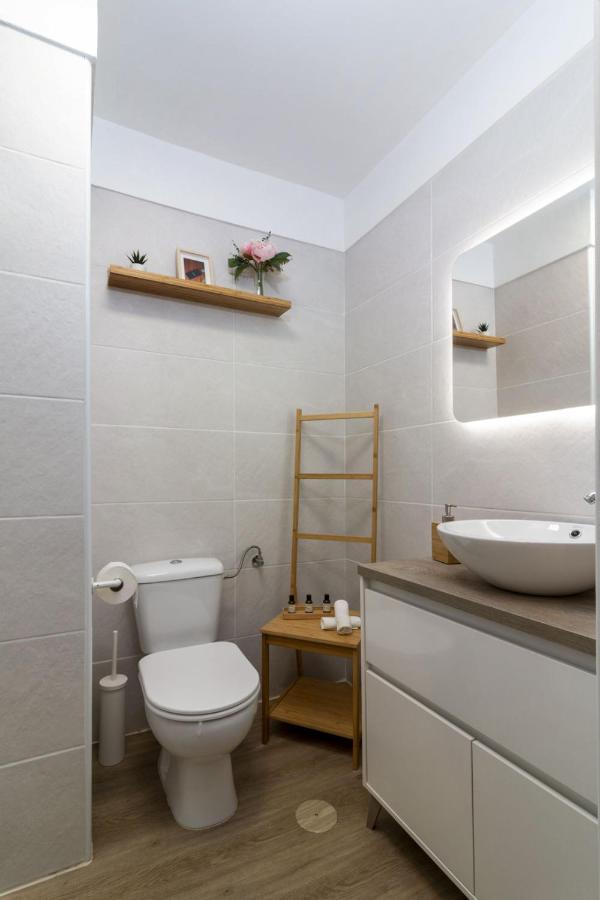 Homeforguest New Modern Apartment With Pool Арона Екстериор снимка