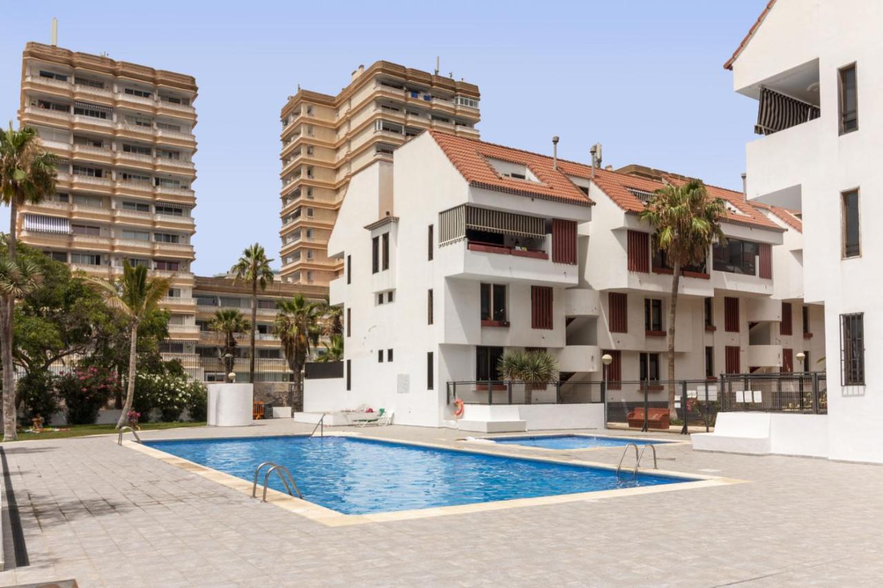 Homeforguest New Modern Apartment With Pool Арона Екстериор снимка